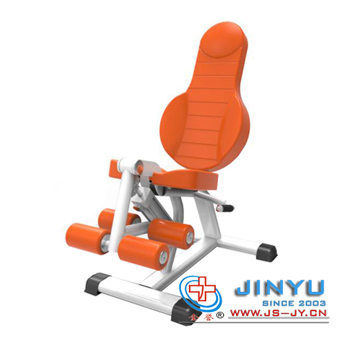 坐式股四头肌训练器